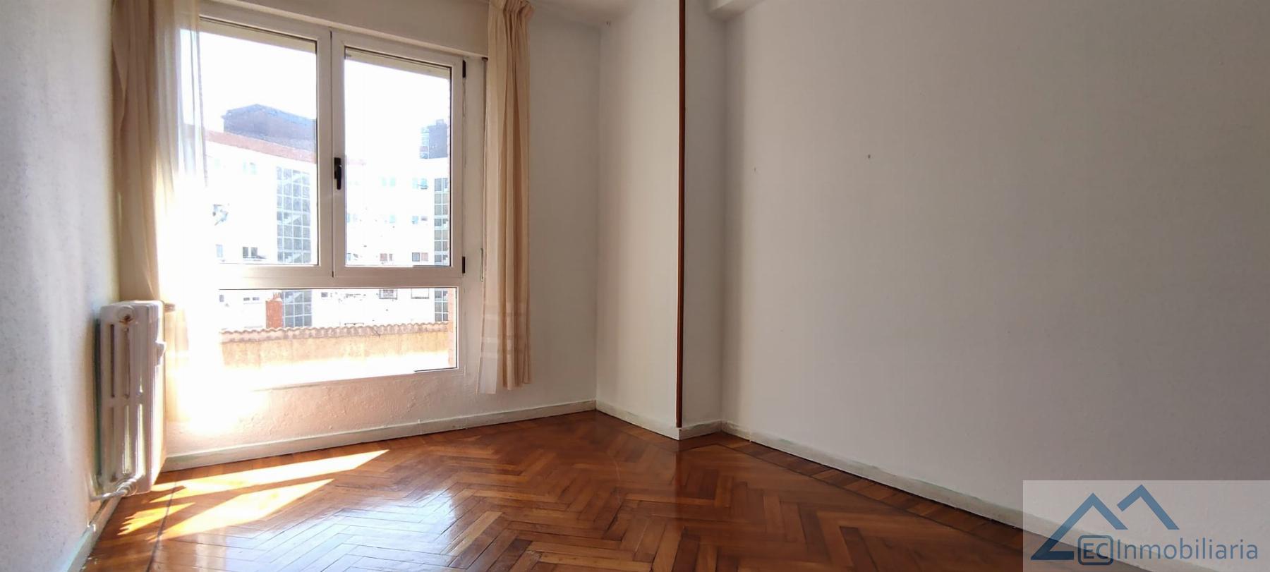 For sale of flat in Santander