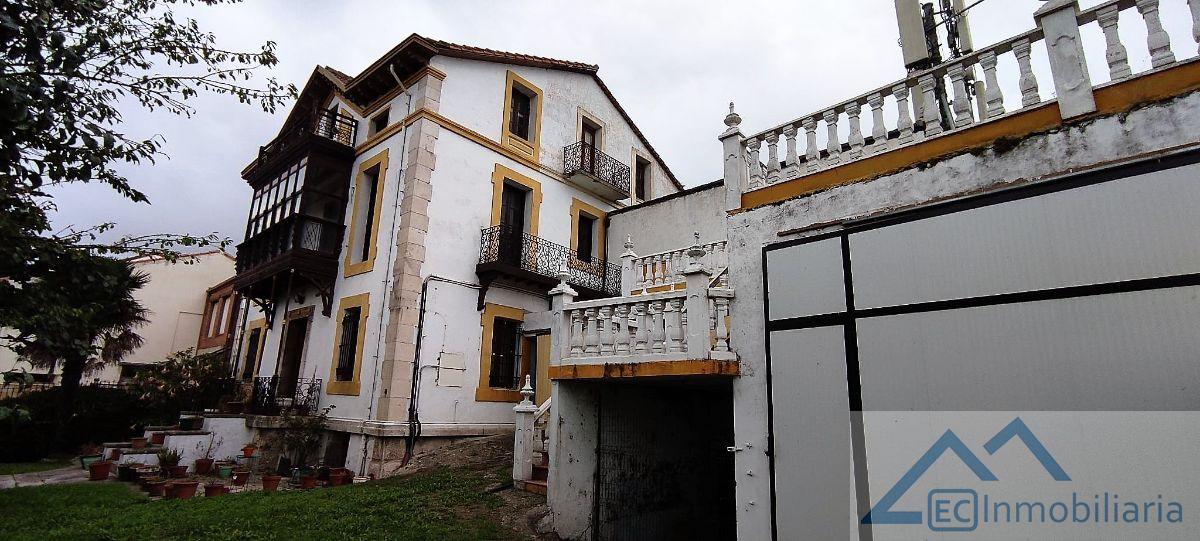 For sale of house in Santa Cruz de Bezana