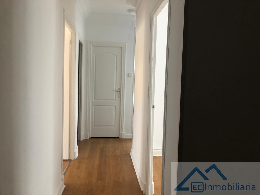 For rent of flat in Santander