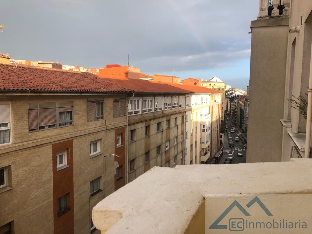 For rent of flat in Santander