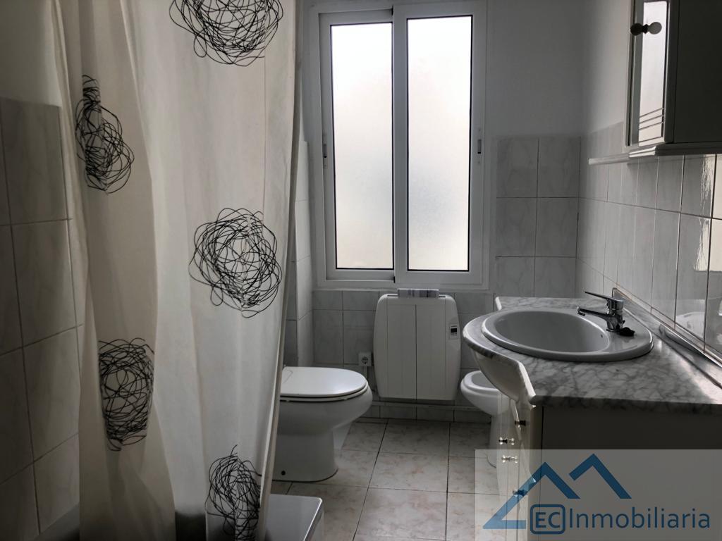 For rent of flat in Santander