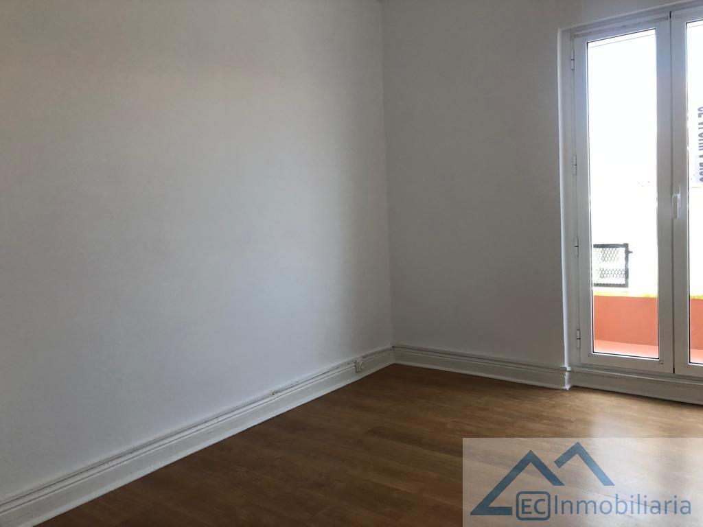 For rent of flat in Santander