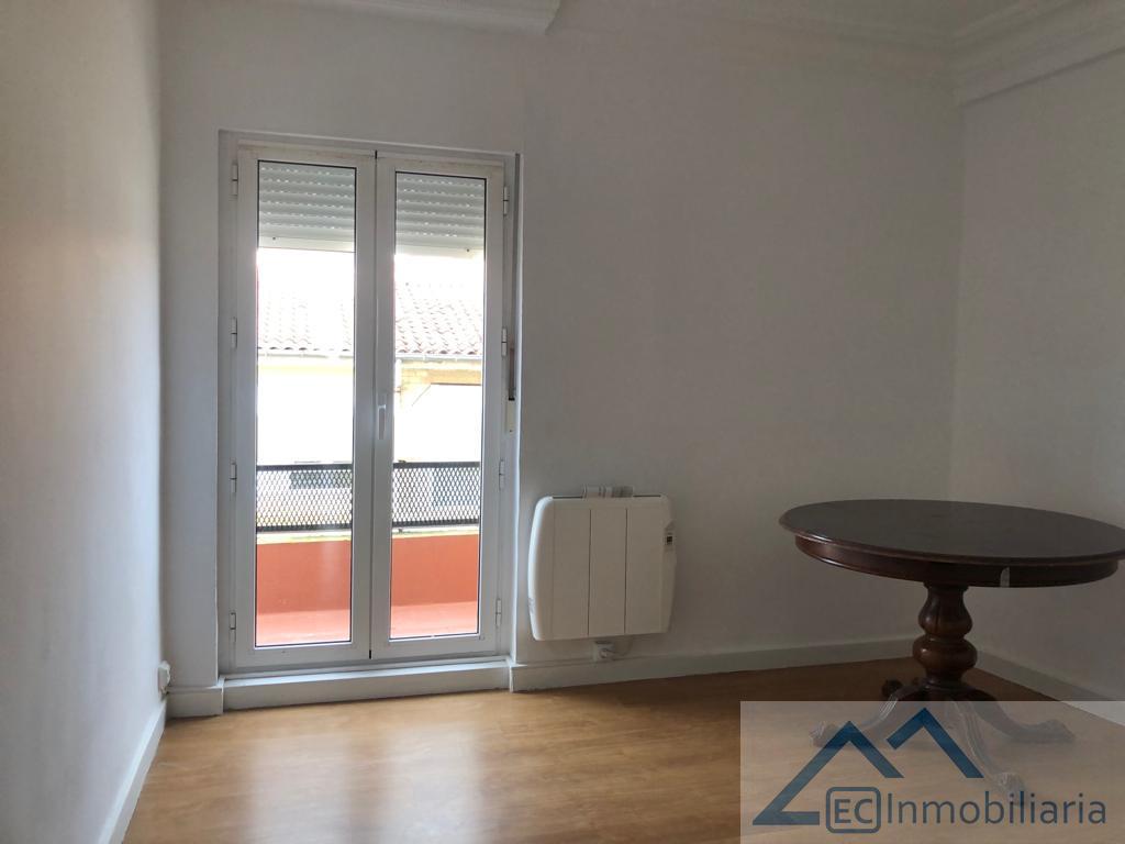 For rent of flat in Santander