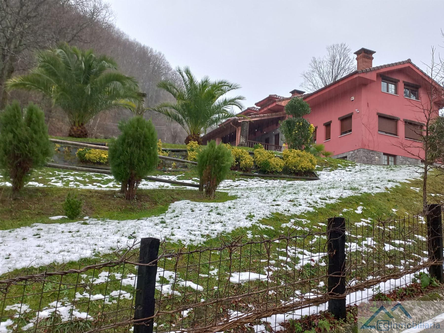 Venta de casa en Miera