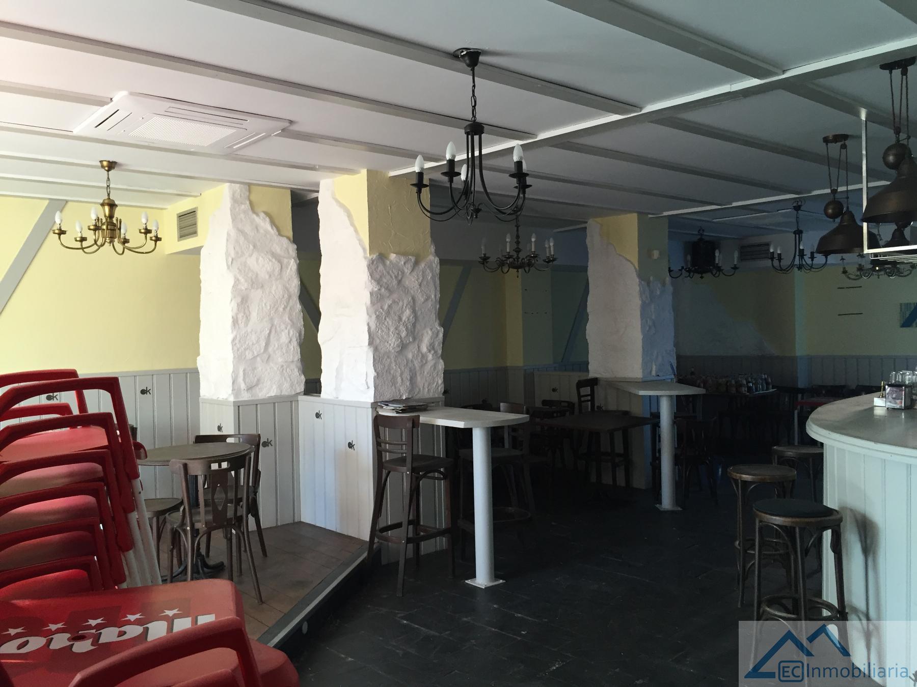 For sale of commercial in Solares