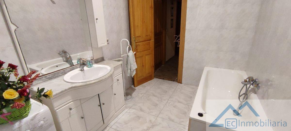 Venta de casa en Santa Cruz de Bezana