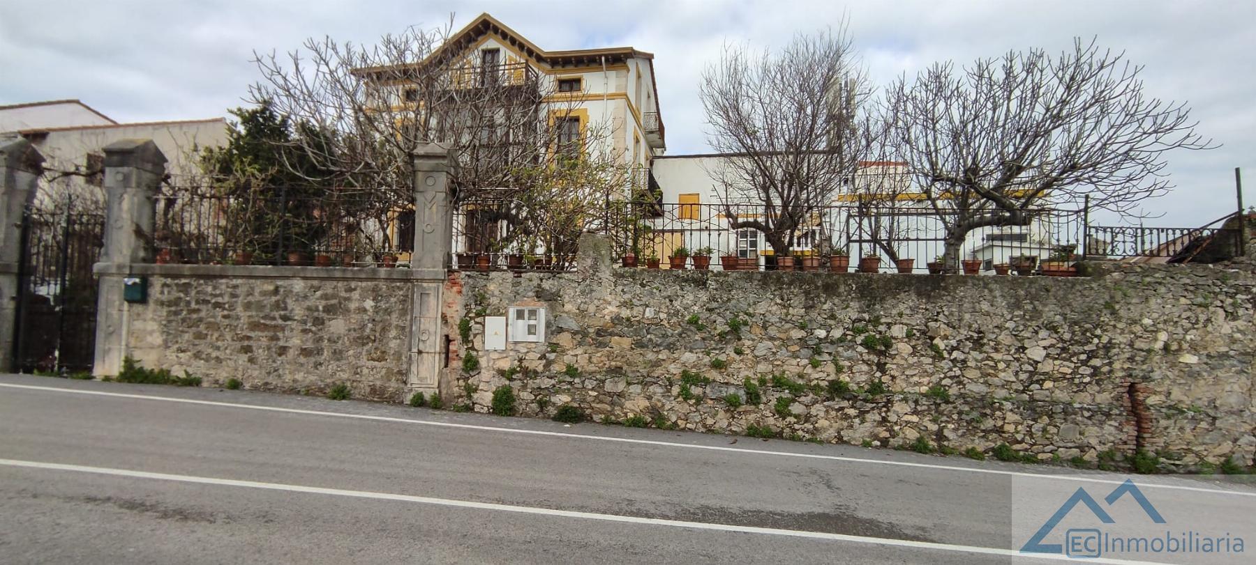 Venta de casa en Santa Cruz de Bezana