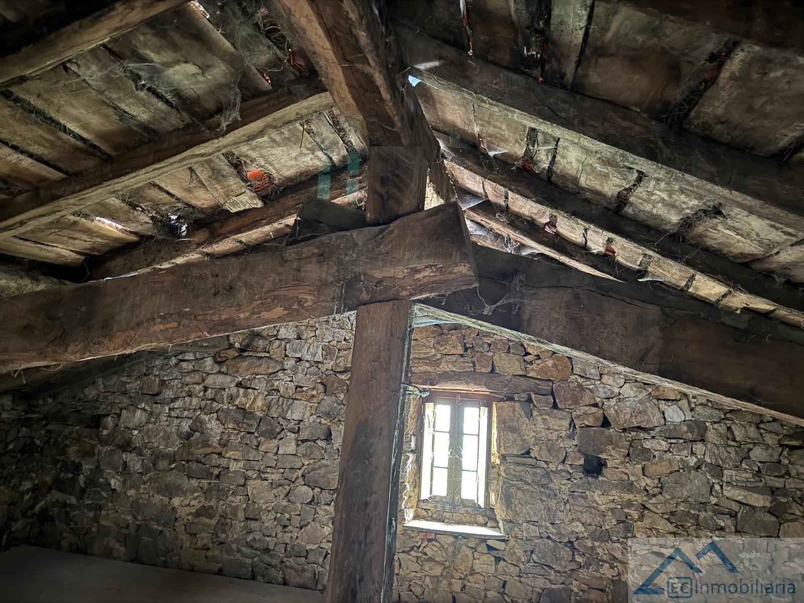For sale of house in Riotuerto