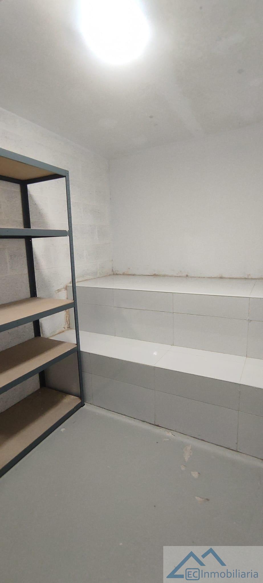 For sale of storage room in Santander