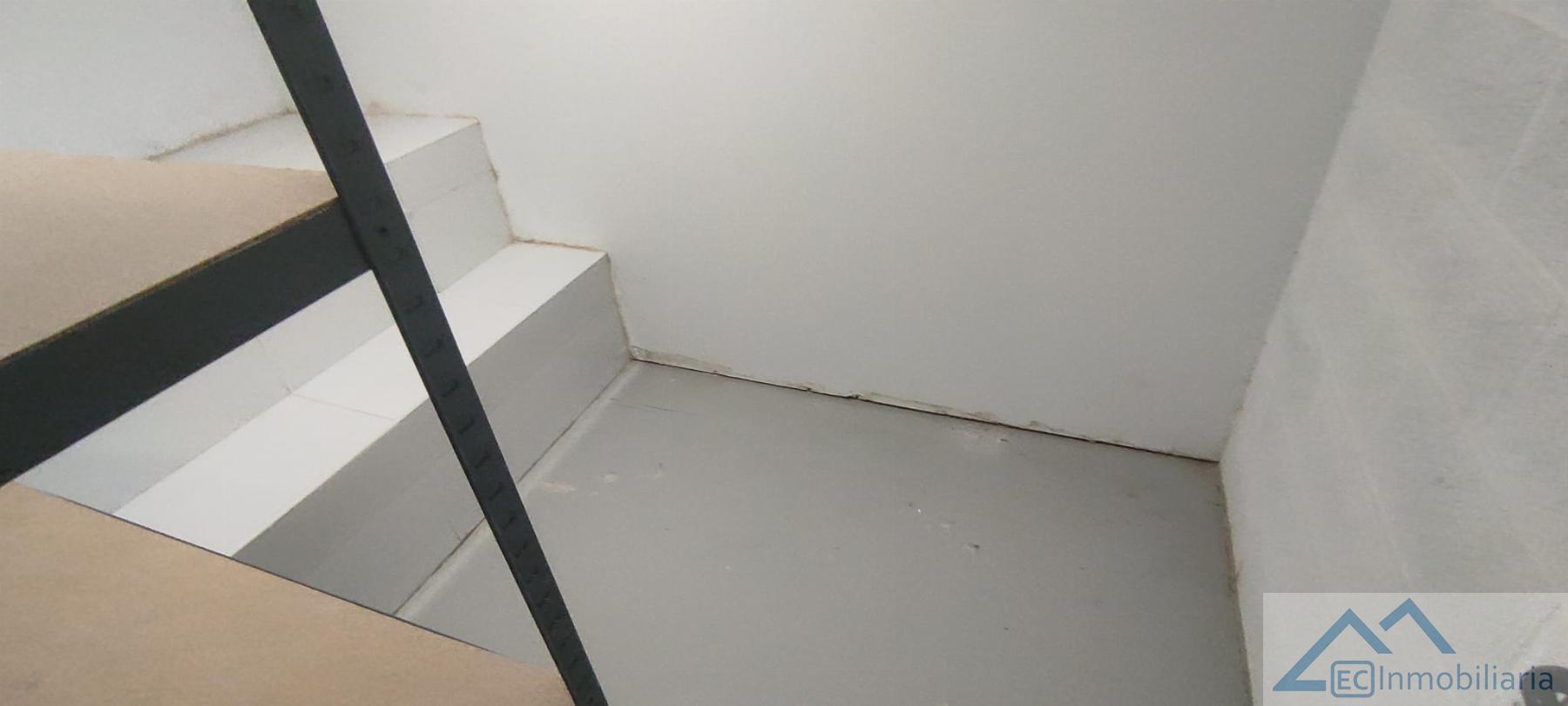 For sale of storage room in Santander