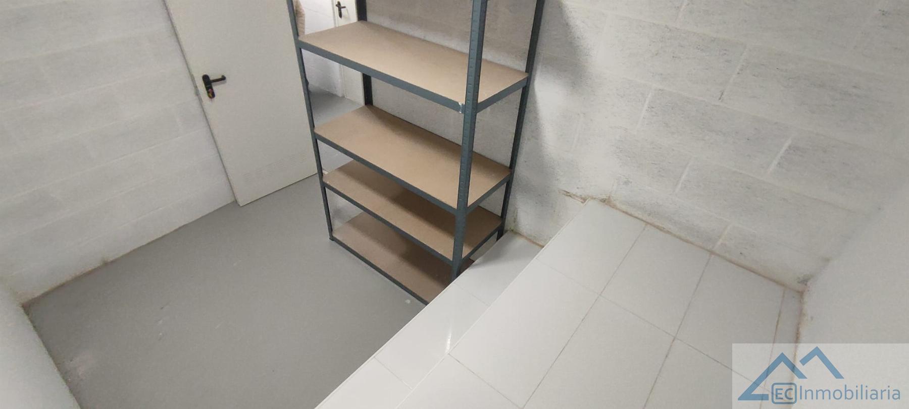 For sale of storage room in Santander
