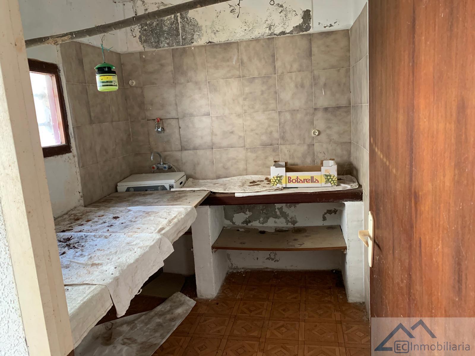 For sale of rural property in Villaescusa