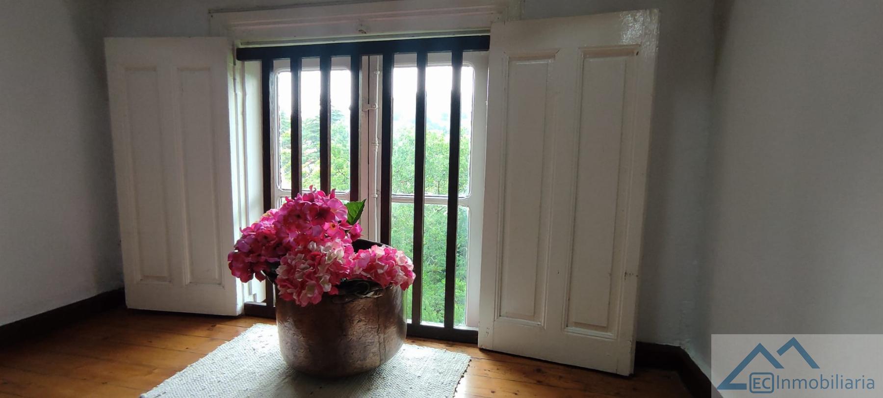 For sale of house in Puente Viesgo