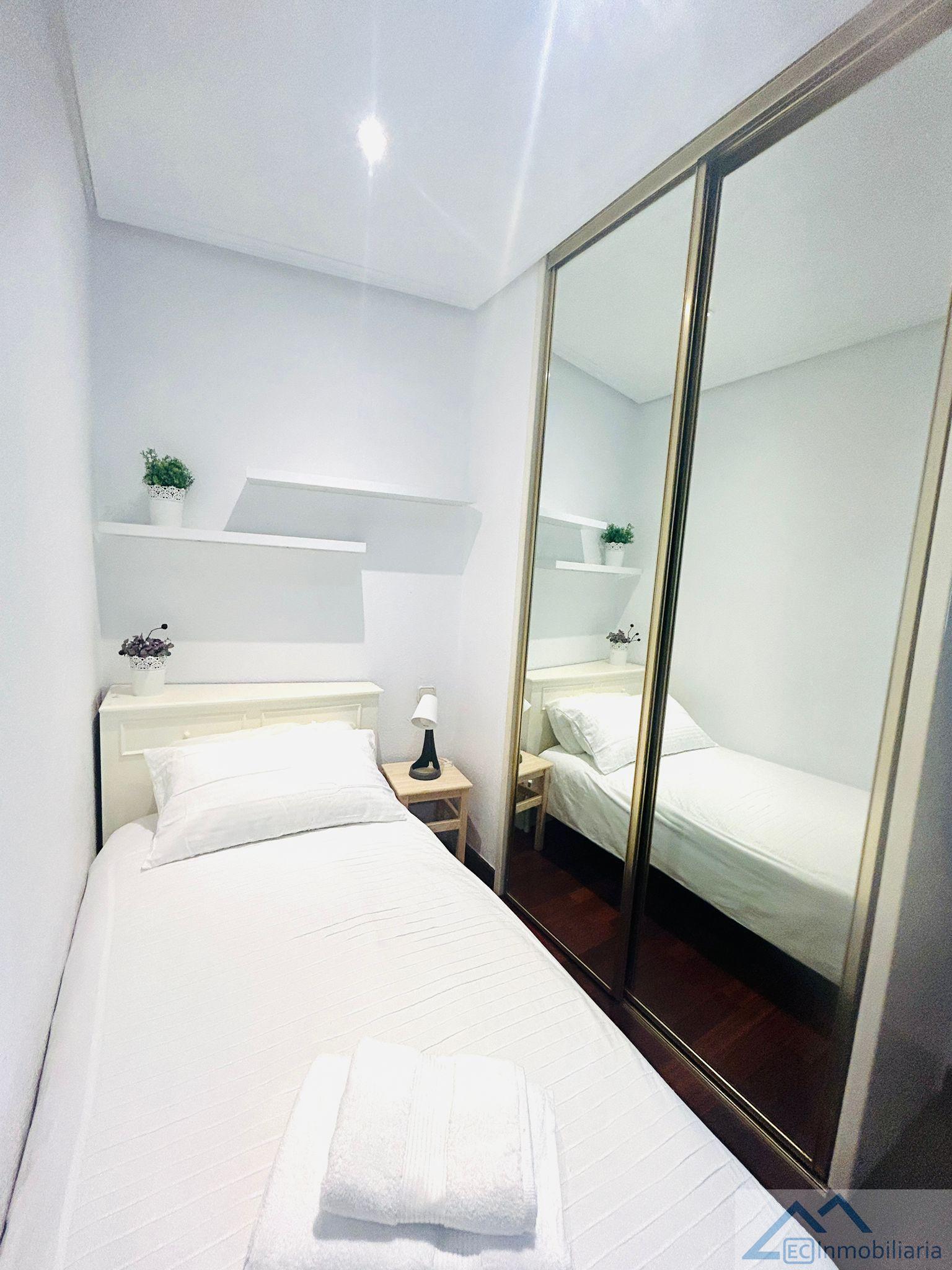 For rent of flat in Santander