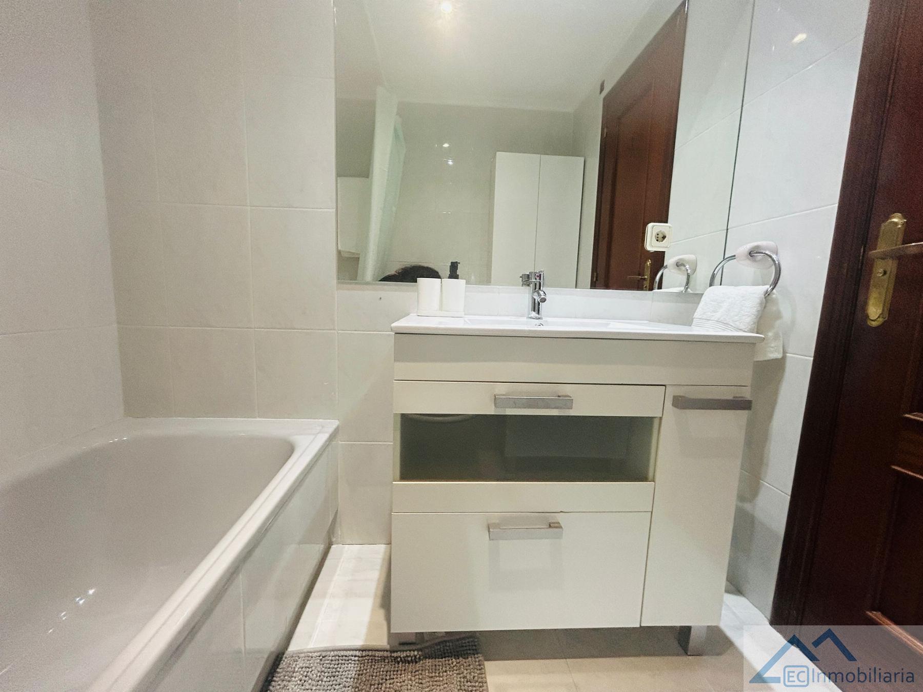 For rent of flat in Santander