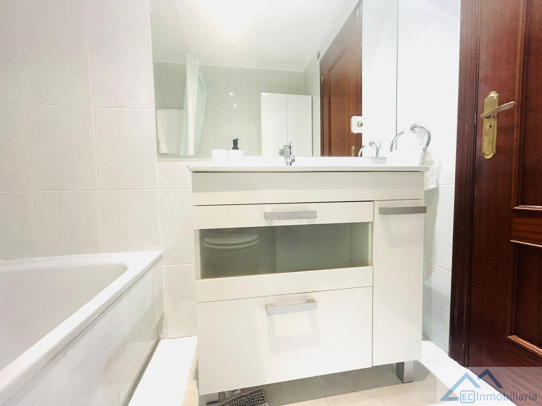 For rent of flat in Santander