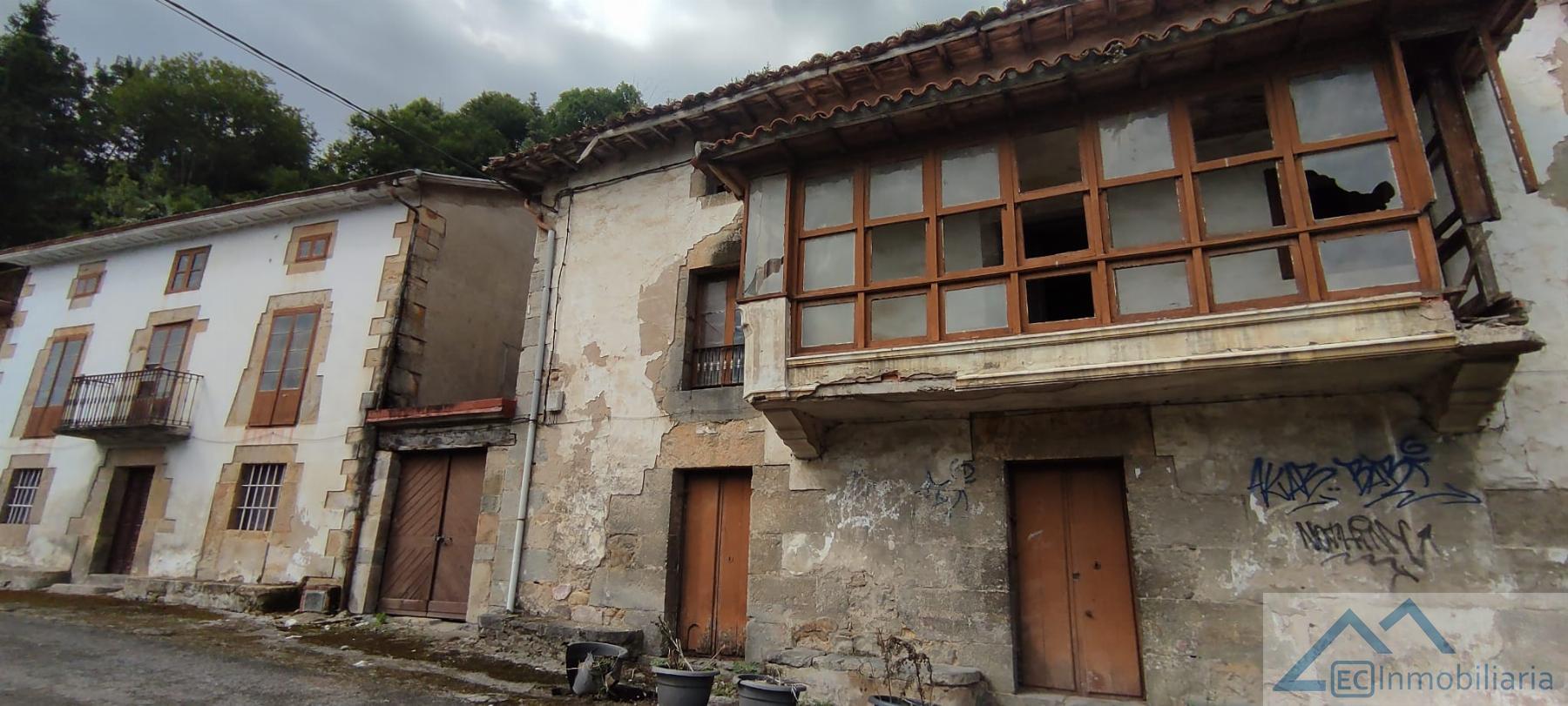 For sale of house in Corvera de Toranzo