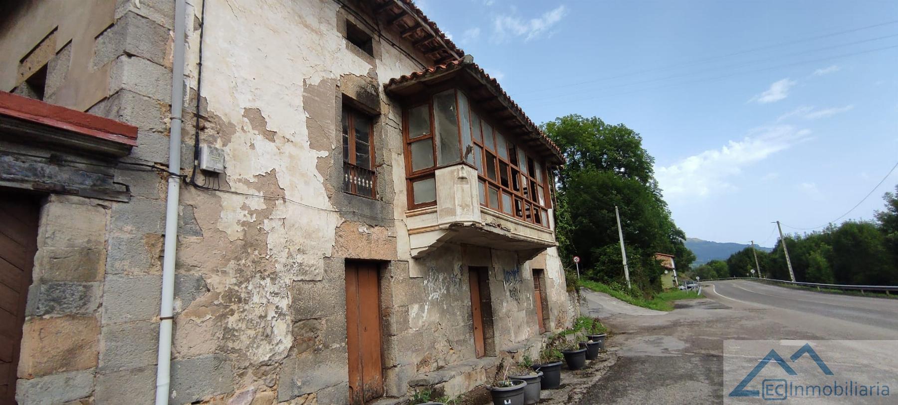 For sale of house in Corvera de Toranzo
