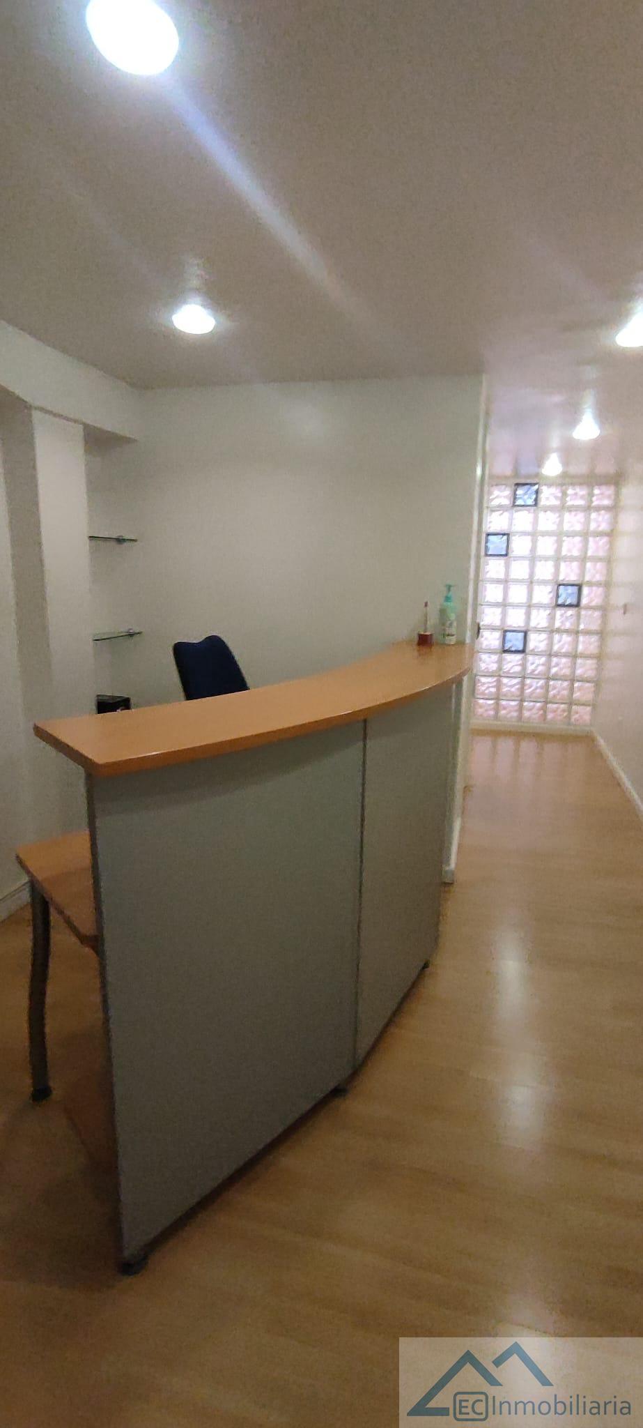 For sale of commercial in Santander