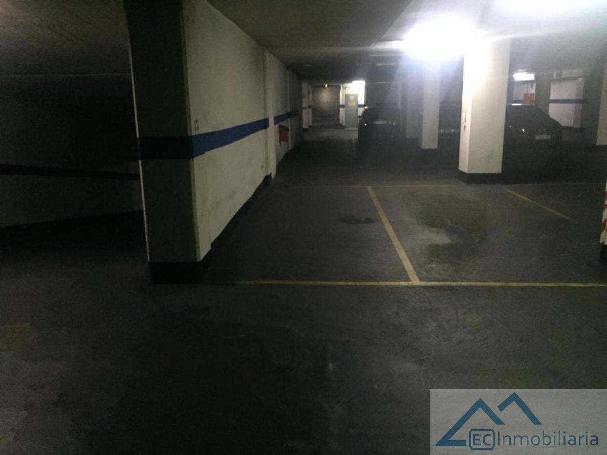 For rent of garage in Santander