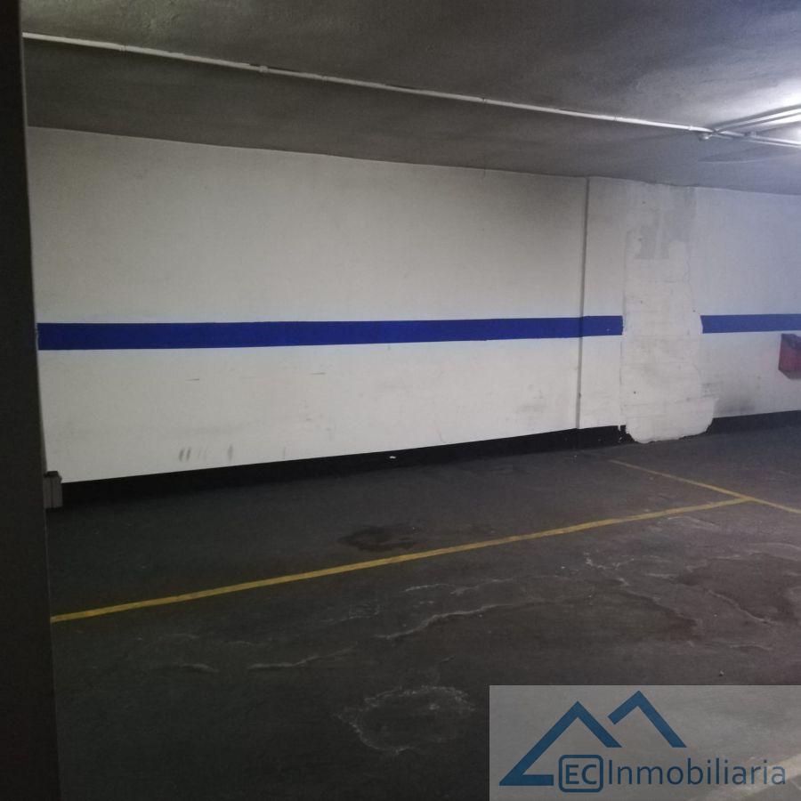 For rent of garage in Santander