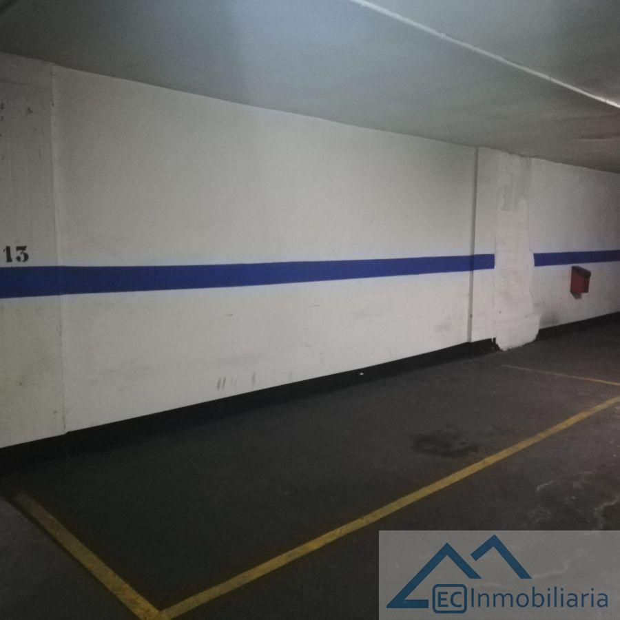 For rent of garage in Santander