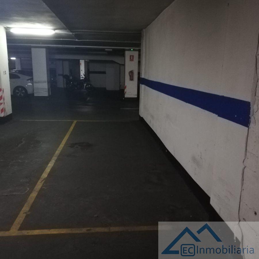 For rent of garage in Santander