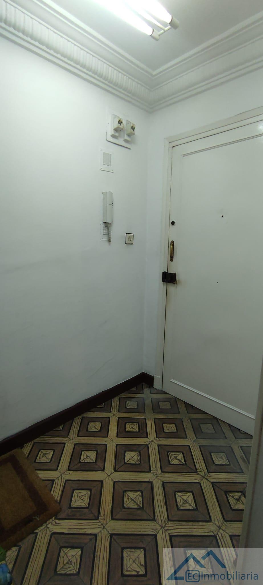 For sale of flat in Santander