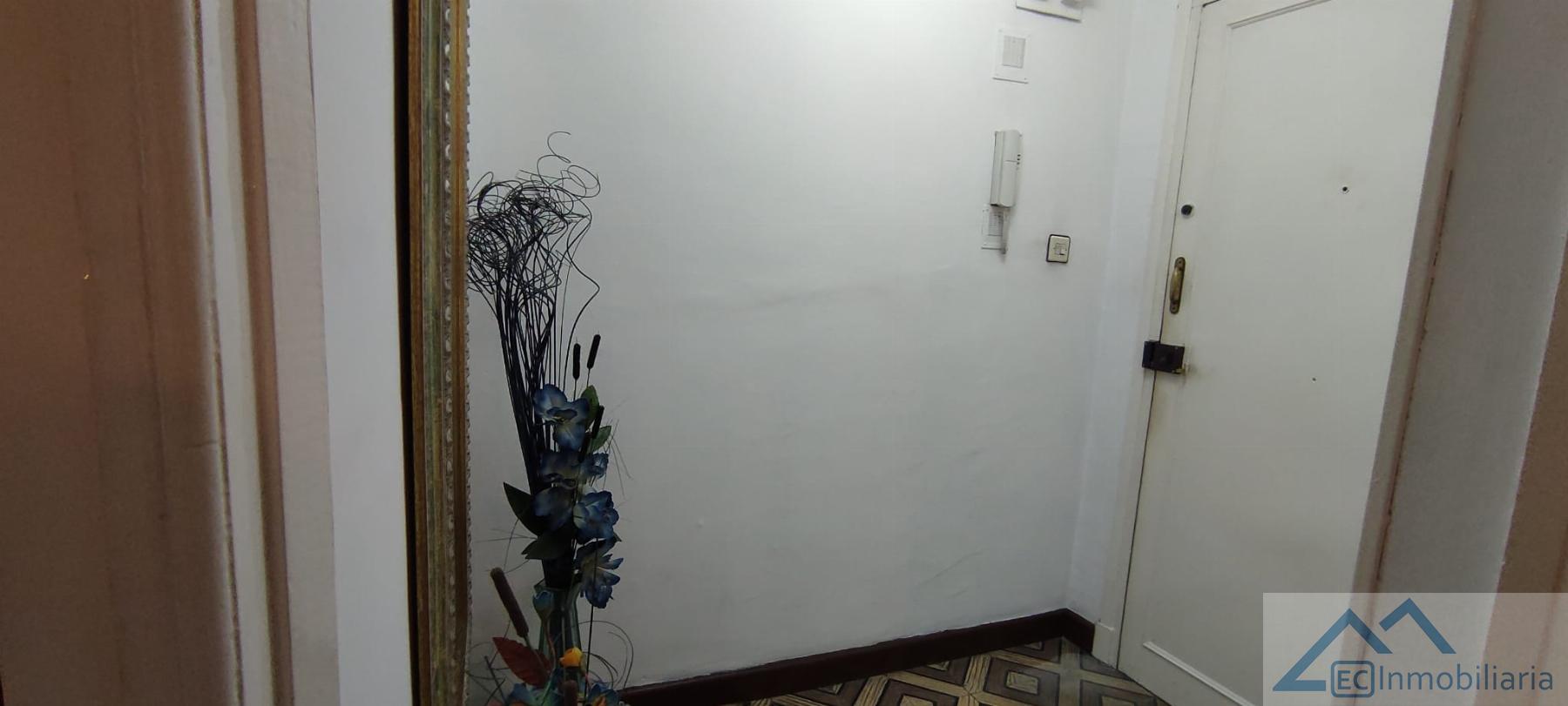 For sale of flat in Santander