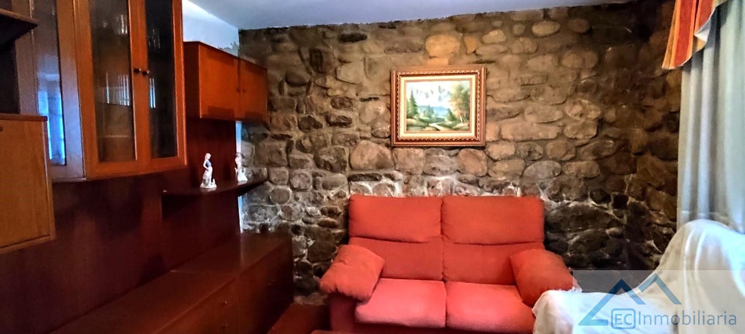 For sale of house in Santiurde de Toranzo