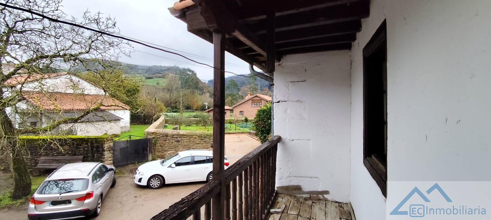 For sale of house in Santiurde de Toranzo