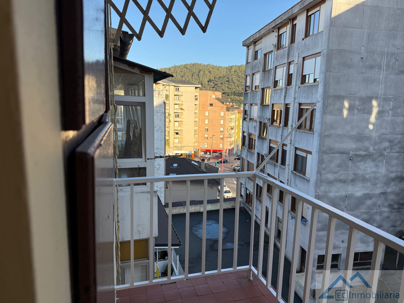 For sale of flat in Solares