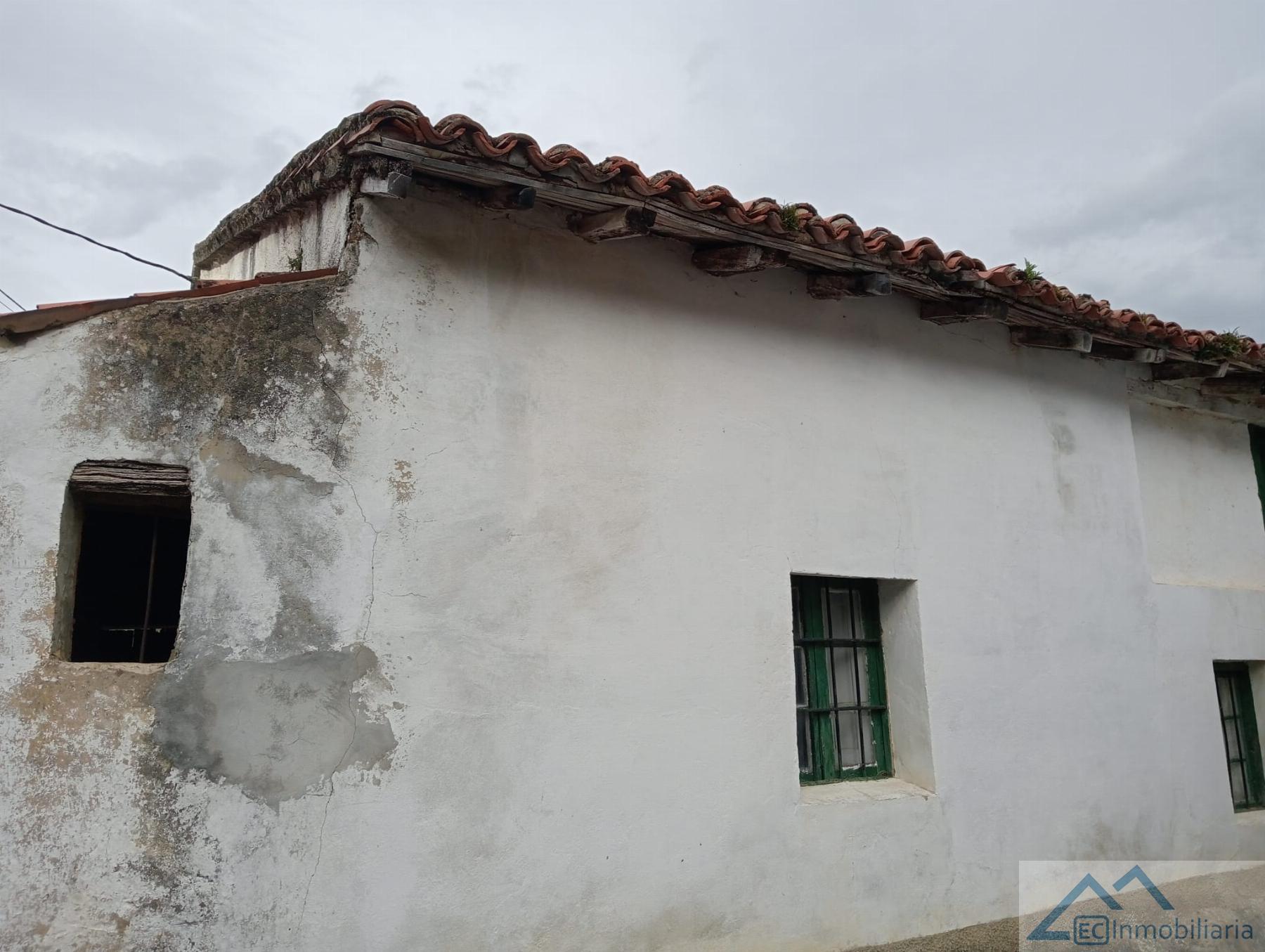 For sale of house in Corvera de Toranzo