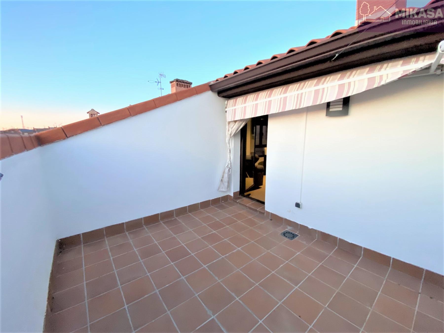 For sale of flat in Camarena