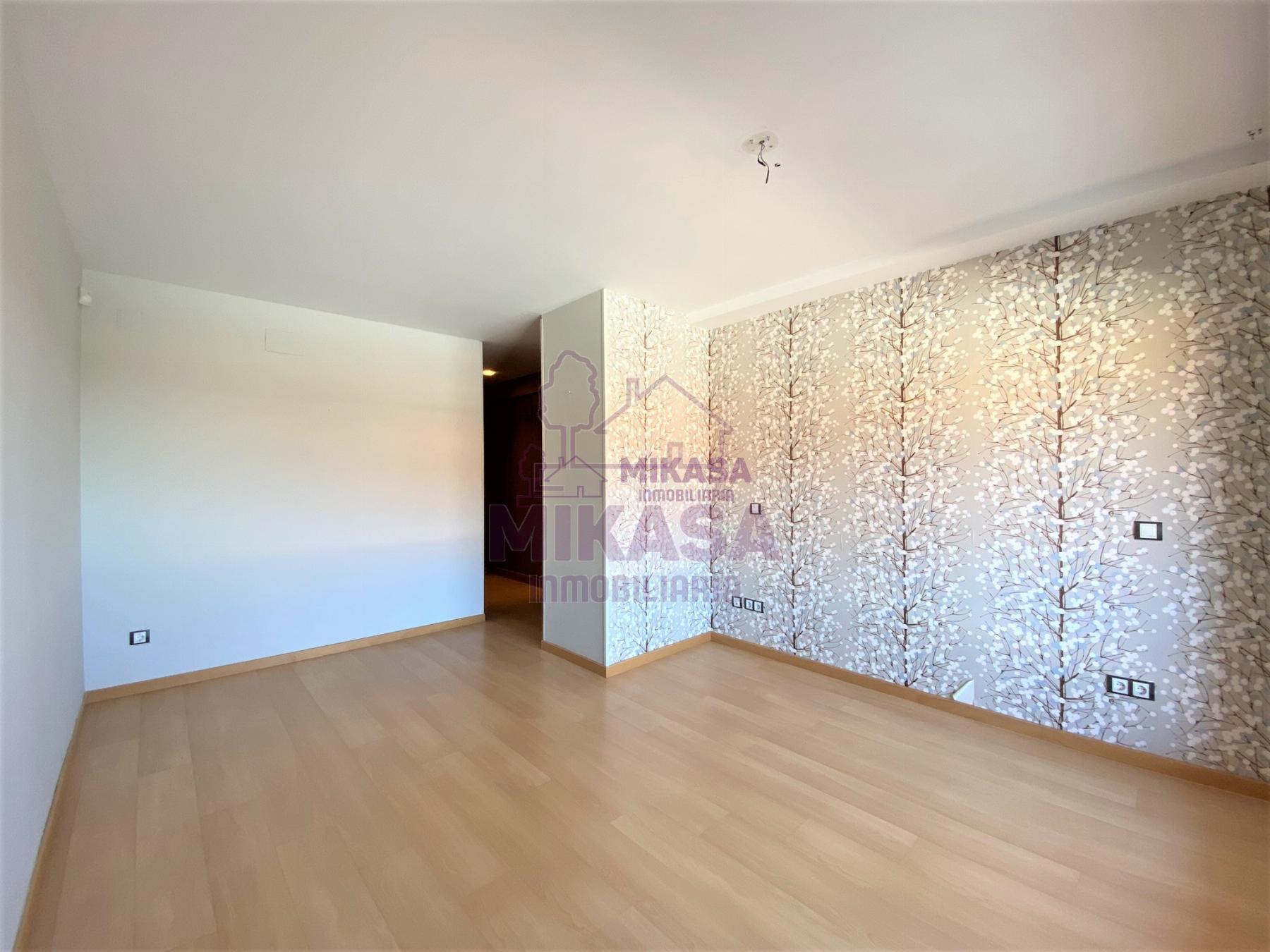 For sale of chalet in Arroyomolinos