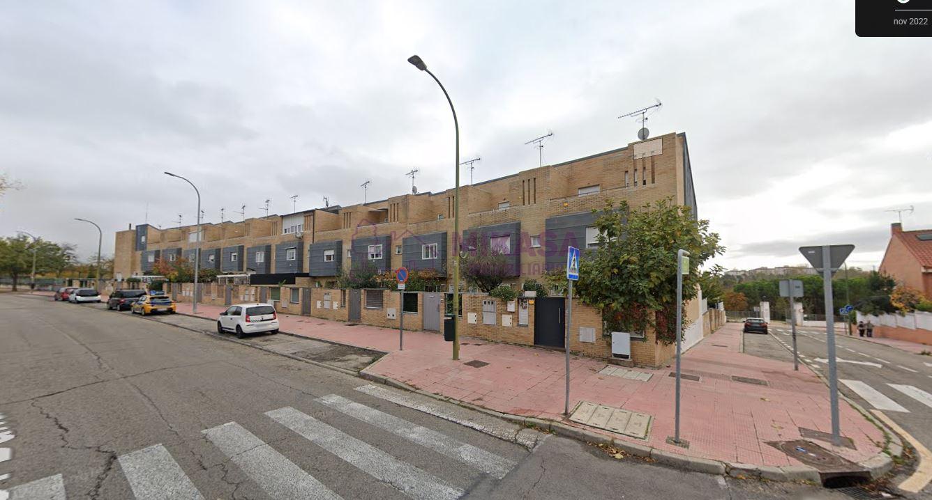 Zu verkaufen von chalet in
 Móstoles
