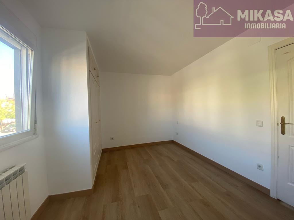 For sale of chalet in Móstoles