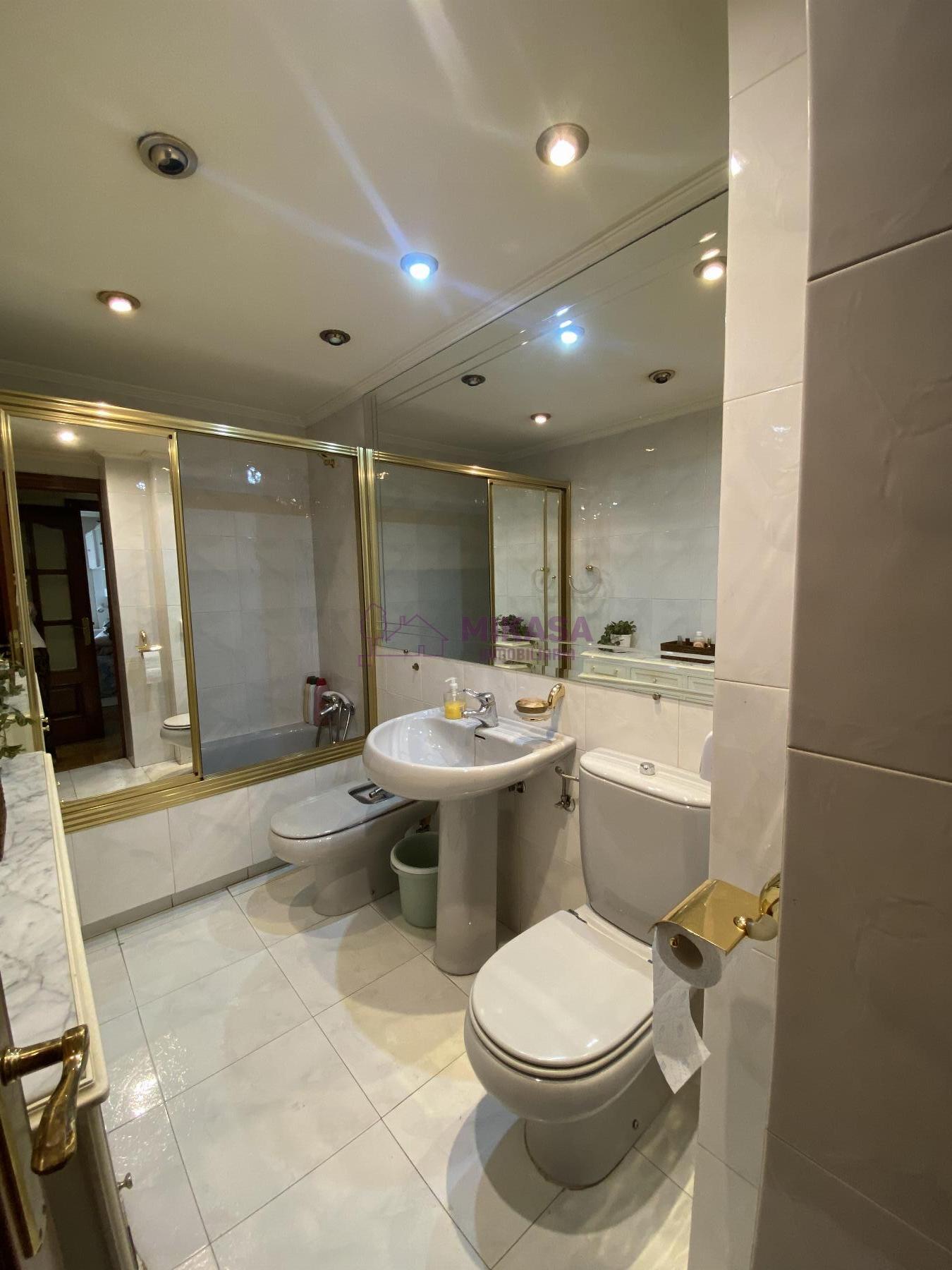 For sale of flat in Móstoles