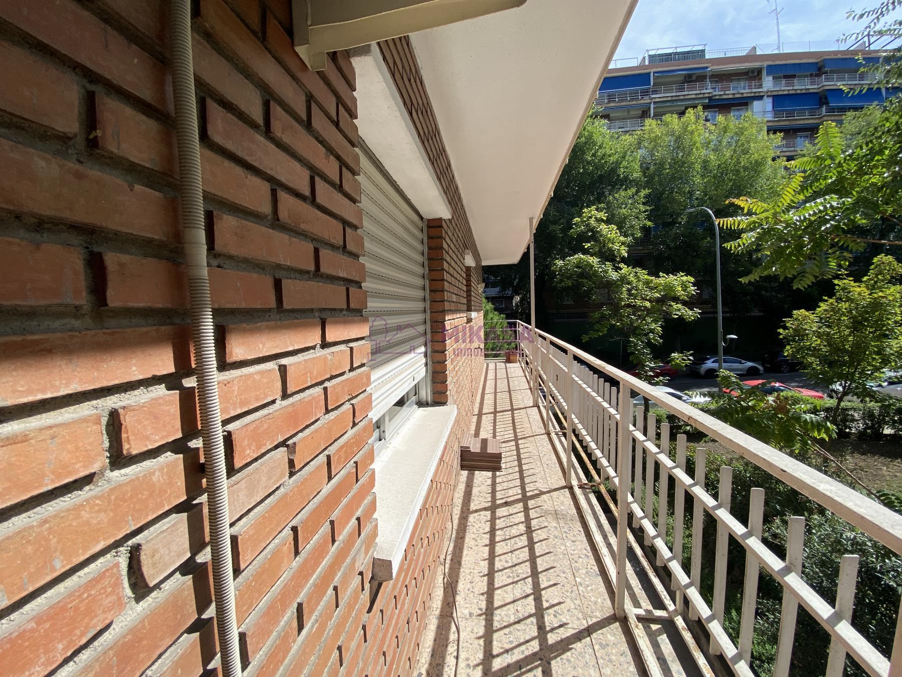 For sale of flat in Móstoles