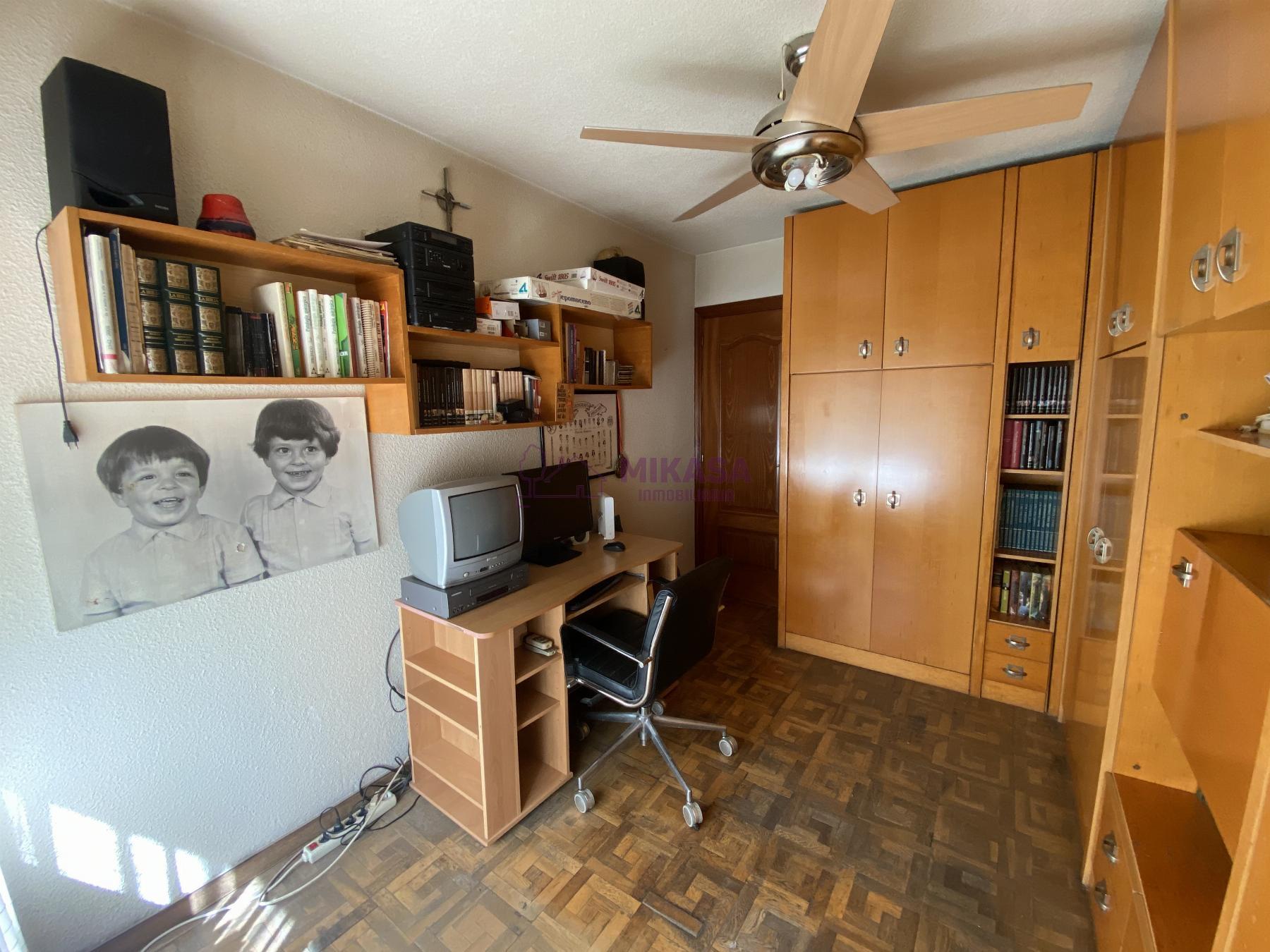 For sale of flat in Móstoles