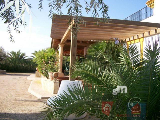 For sale of chalet in Lorca