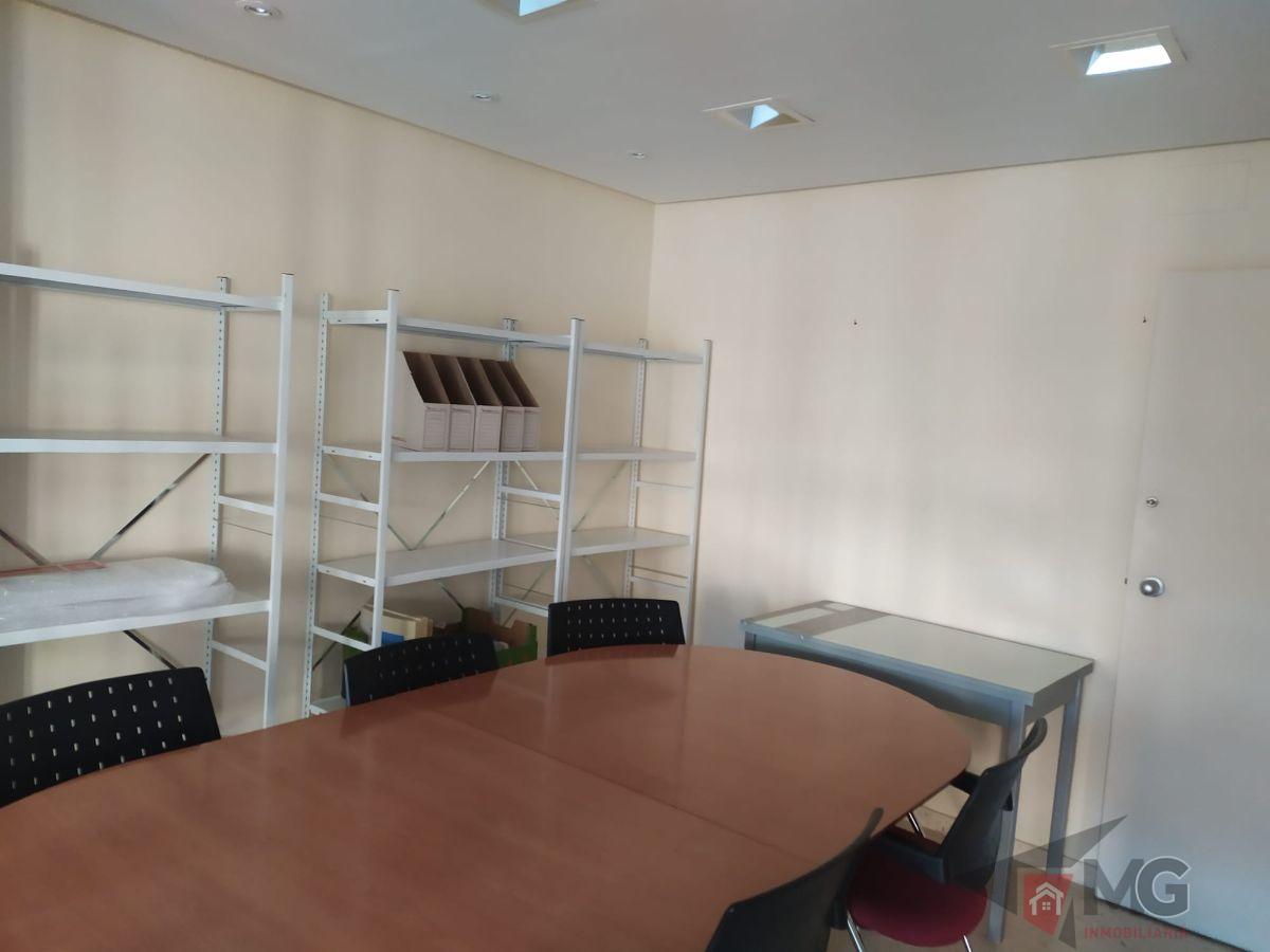 For sale of office in Lorca