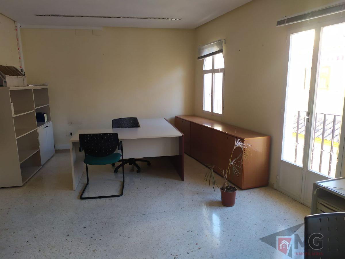 For rent of office in Lorca