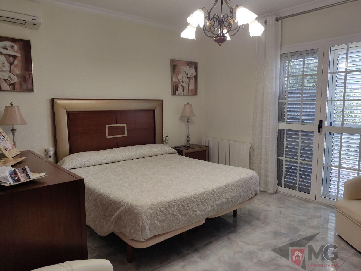 For sale of chalet in Lorca