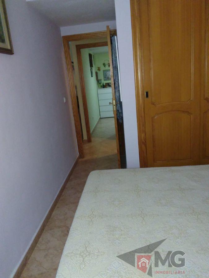 For sale of flat in Águilas