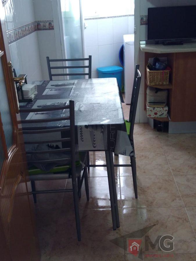 For sale of flat in Águilas