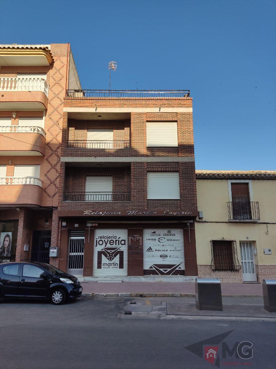 For sale of building in Puerto Lumbreras