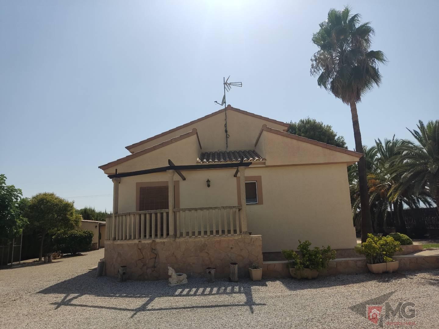 For sale of chalet in Lorca