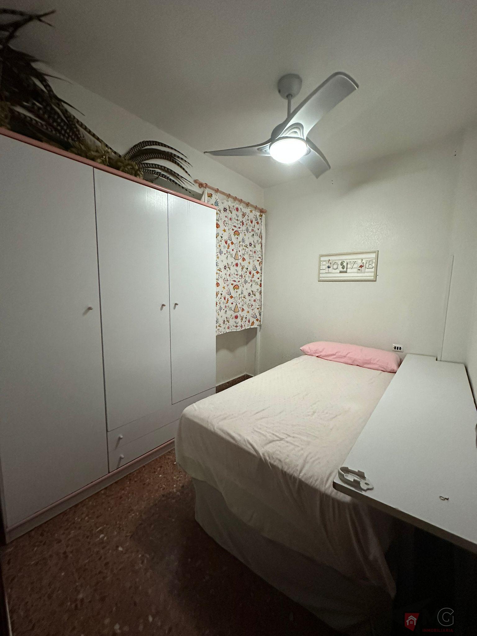 For sale of flat in Puerto de Mazarrón