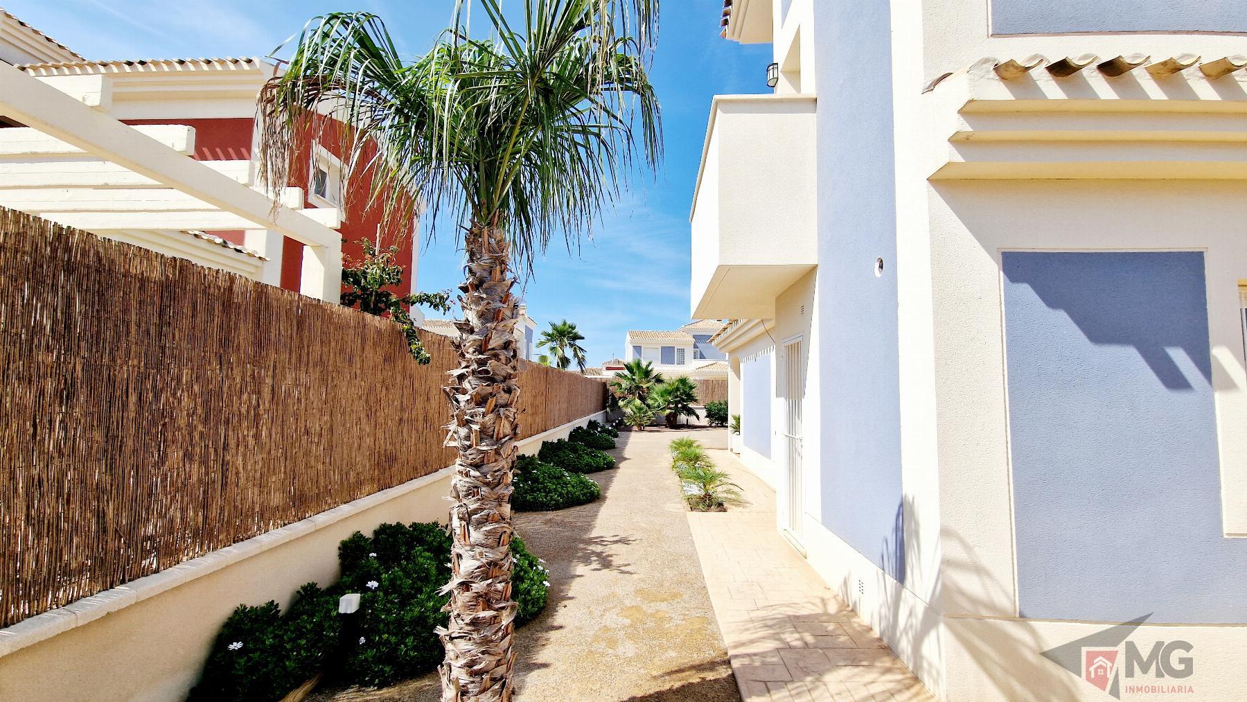 For sale of chalet in Lorca